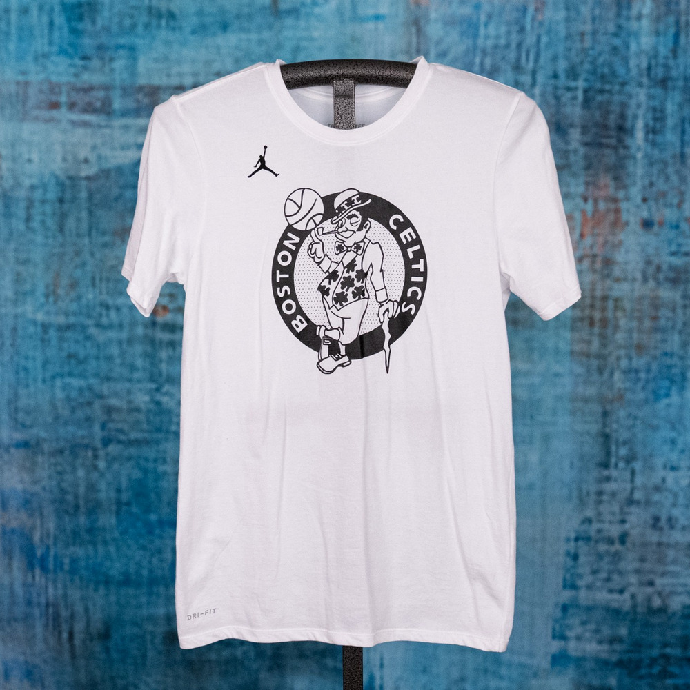 Kyrie Irving Boston Celtics All Star Play T-Shirt SMALL Leprechaun Nike Jordan
